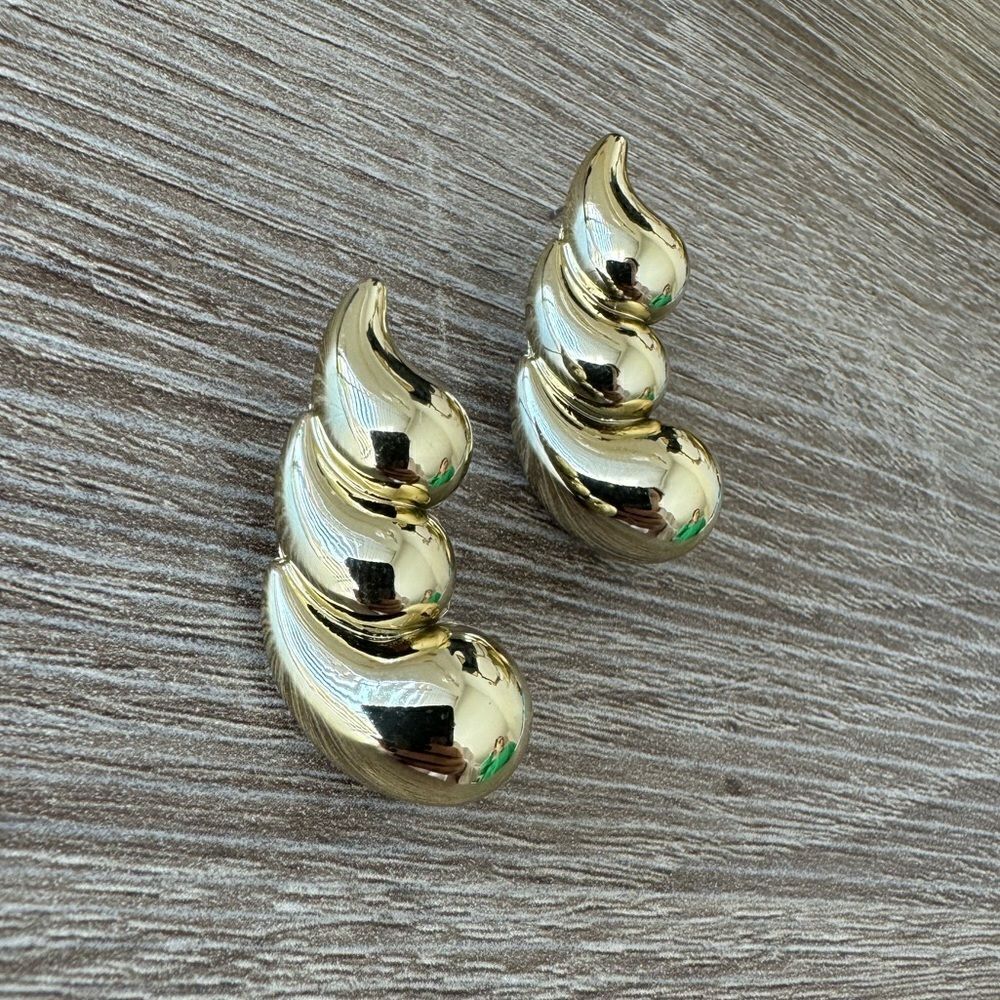 Vintage style earrings A1075